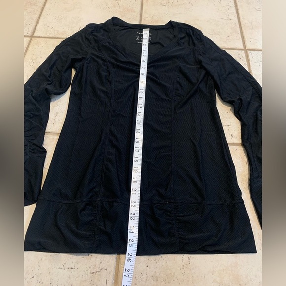 Perflex Black Ruched Activewear Tunic, Size Medium - Picture 6 of 6
